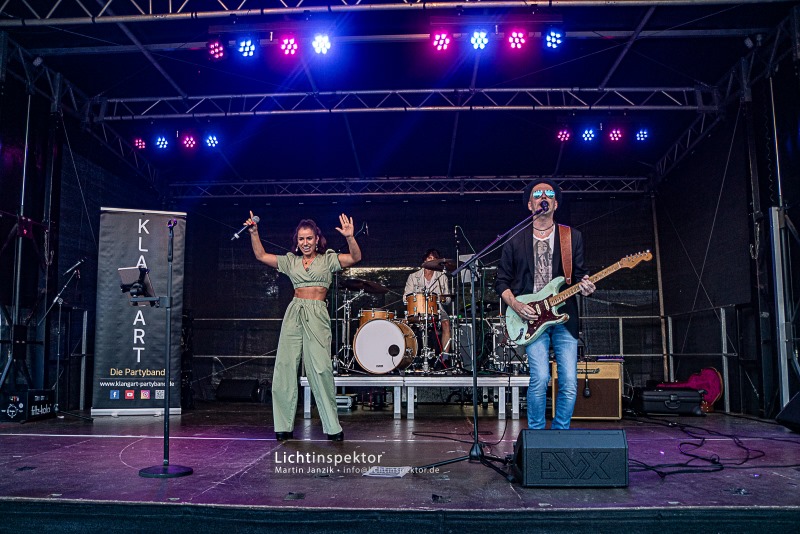 Liveband auf der Bühne