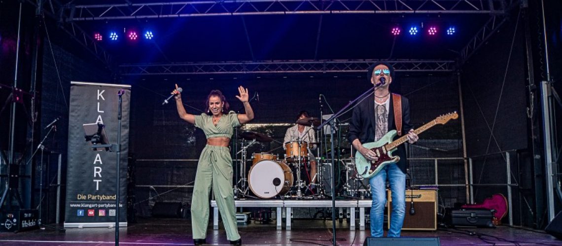 Liveband auf der Bühne